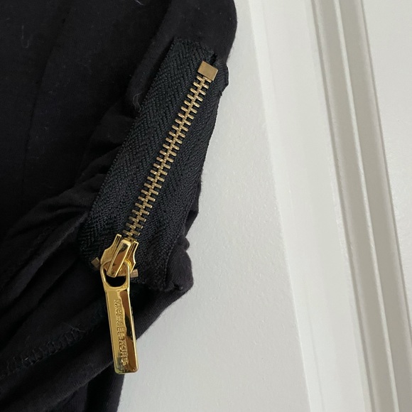 Michael Kors size small Black an Gold - Picture 4 of 4